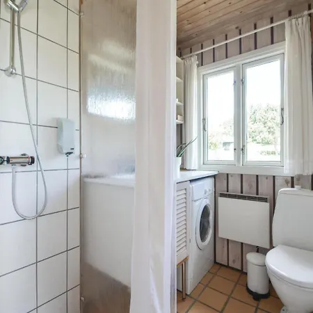 Three-bedroom In Holiday home *