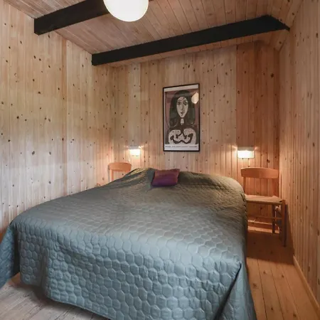 Three-bedroom In Knebel