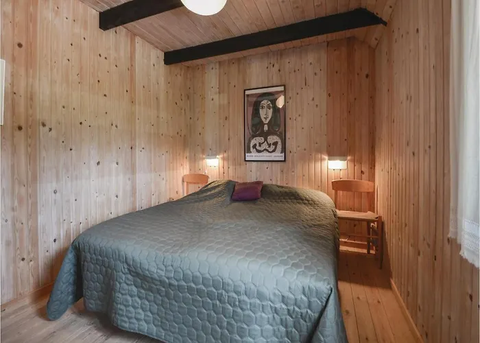 Three-bedroom In Knebel