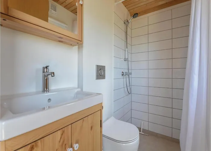 Three-bedroom In Holiday home