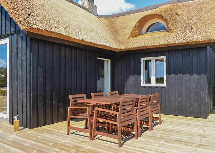 Three-bedroom In Knebel