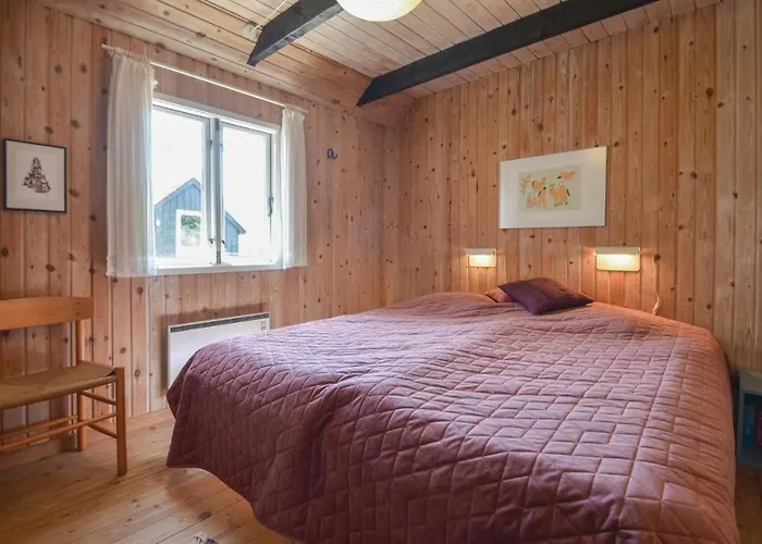 Holiday home Three-bedroom In Knebel